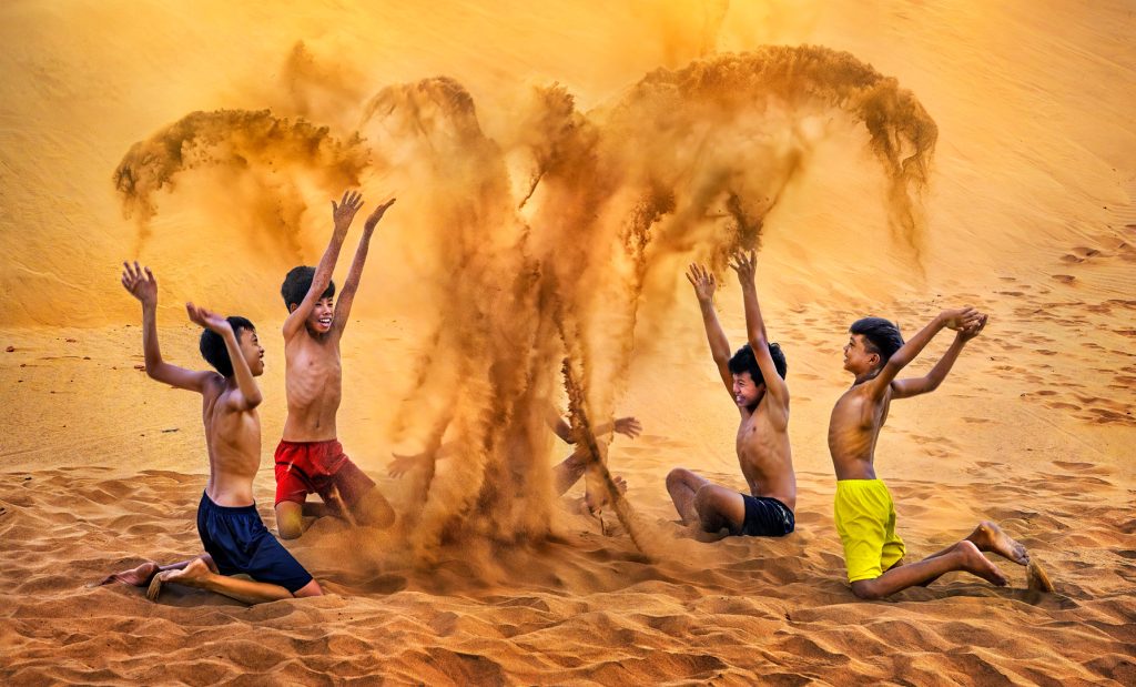 3 PEOPLE_HM_Chak_Hau Chi___Sand Fun 27